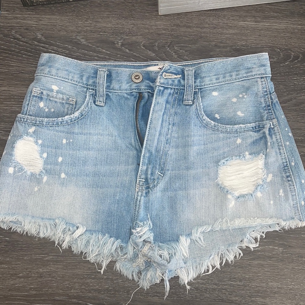 Women’s Hollister high waisted shorts
